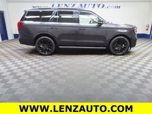 Dark Matter Gray Metallic 2025 Ford Expedition Active