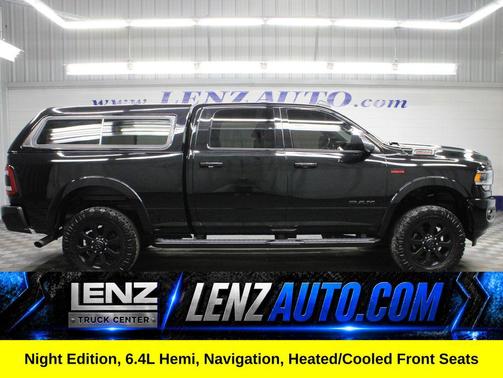 Diamond Black Crystal Pearlcoat 2022 RAM 2500 Laramie Crew Cab 4x4 6'4' Box