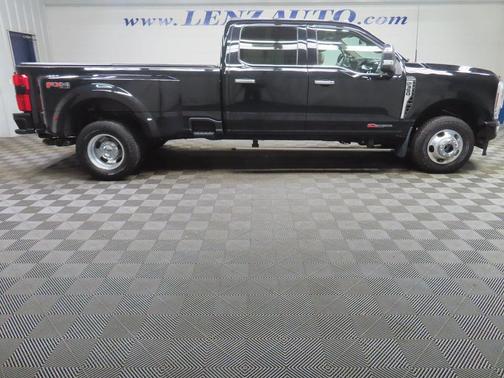 Agate Black Metallic 2025 Ford F-350 Platinum