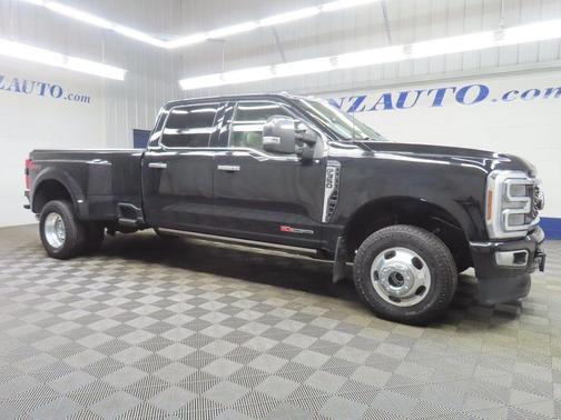 Agate Black Metallic 2025 Ford F-350 Platinum