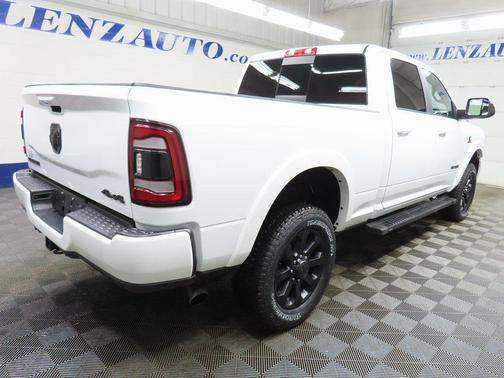 2022 RAM 2500 Laramie Crew Cab 4x4 6'4' Box