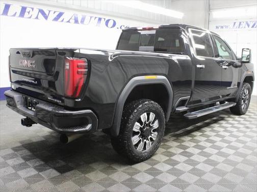 2024 GMC Sierra 2500 Denali