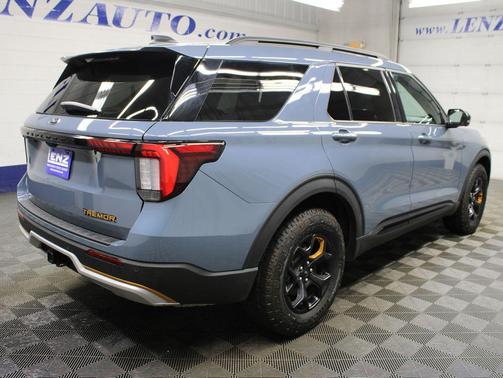 Vapor Blue Metallic 2026 Ford Explorer Tremor