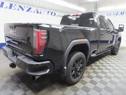 2024 GMC Sierra 2500 AT4