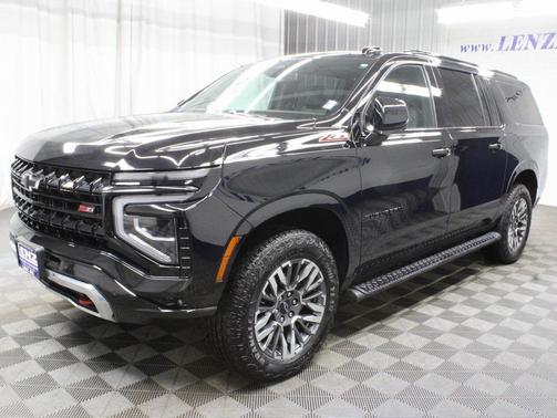 2025 Chevrolet Suburban 4WD Z71
