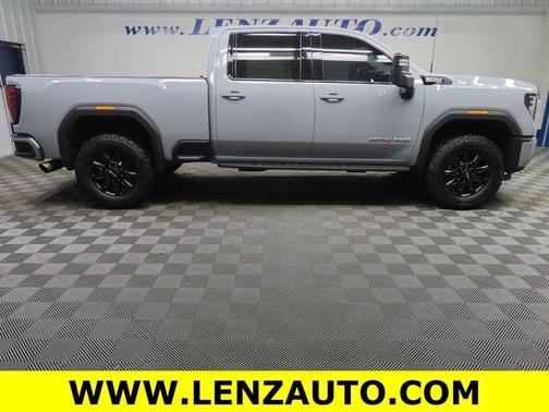2024 GMC Sierra 2500 AT4