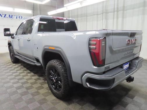 2024 GMC Sierra 2500 AT4