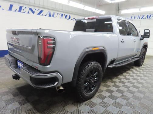 2024 GMC Sierra 2500 AT4
