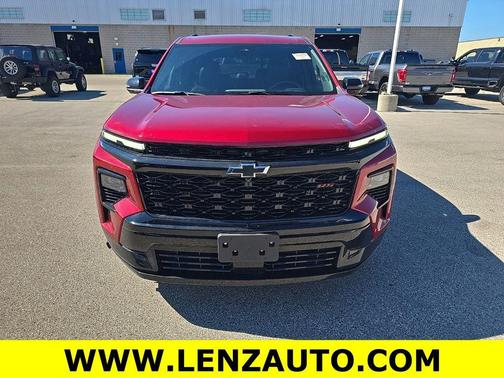 Radiant Red Tintcoat 2026 Chevrolet Traverse RS