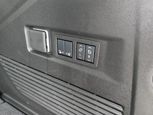 2025 GMC Yukon Denali Ultimate