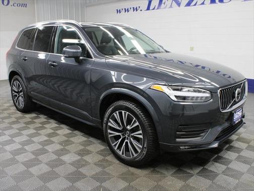 2021 Volvo XC90 T5 Momentum