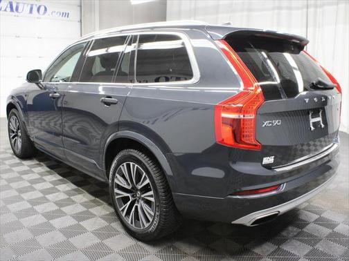 2021 Volvo XC90 T5 Momentum