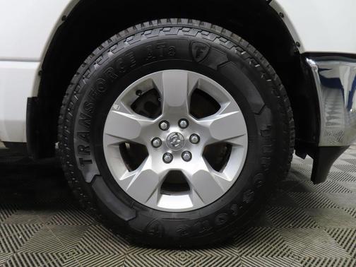 Bright White Clearcoat 2022 RAM 1500 Big Horn/Lone Star