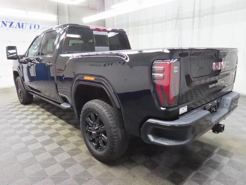 2025 GMC Sierra 3500 AT4