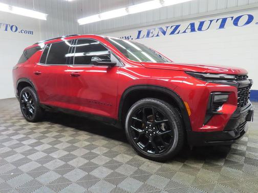 Radiant Red Tintcoat 2025 Chevrolet Traverse RS