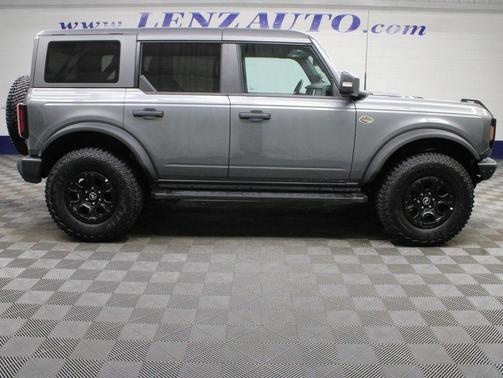 Carbonized Gray Metallic 2024 Ford Bronco Wildtrak