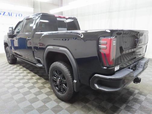 2025 GMC Sierra 2500 AT4