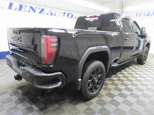 2025 GMC Sierra 2500 AT4