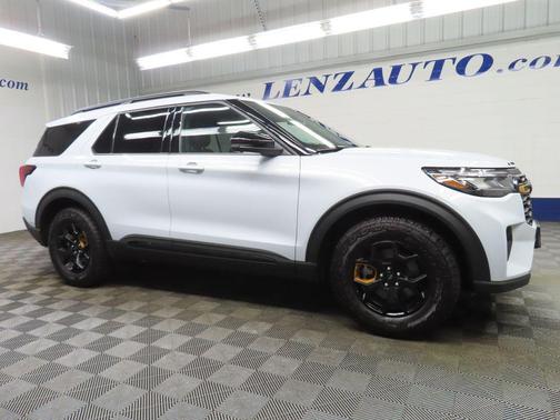 Space White Metallic 2026 Ford Explorer Tremor