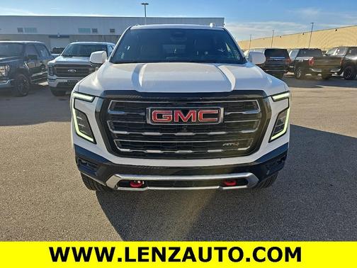 2025 GMC Yukon XL 4WD AT4
