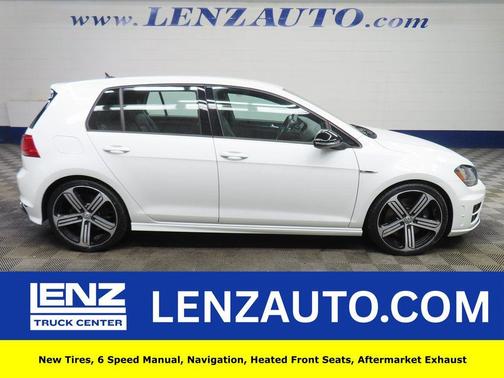 2016 Volkswagen Golf R 4-Door w/DCC & Navigation
