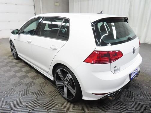 2016 Volkswagen Golf R 4-Door w/DCC & Navigation