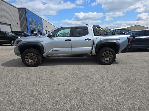 2025 Toyota Tacoma Hybrid Trailhunter