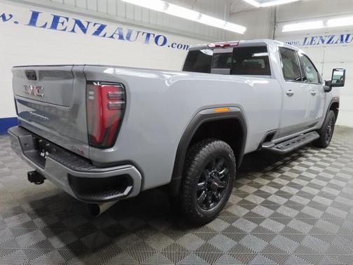 2025 GMC Sierra 2500 AT4
