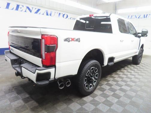 2025 Ford F-250 Platinum