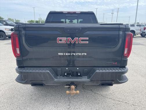 Photo 5 of 36 of 2021 GMC Sierra 1500 AT4