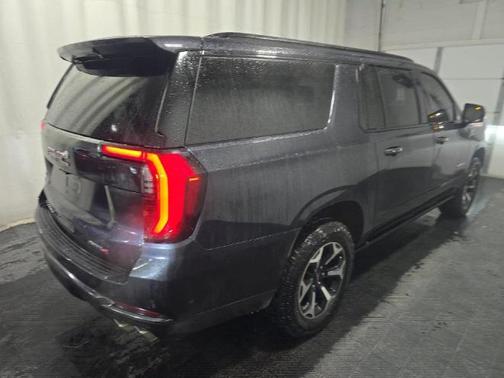 2025 GMC Yukon XL AT4