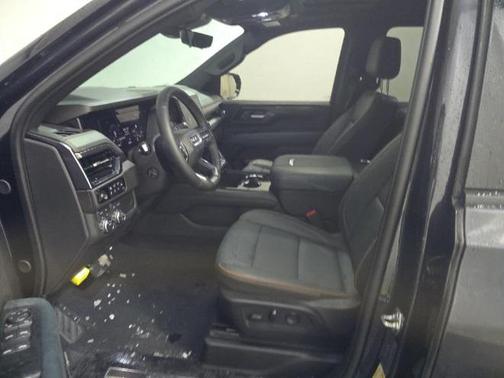 2025 GMC Yukon XL AT4