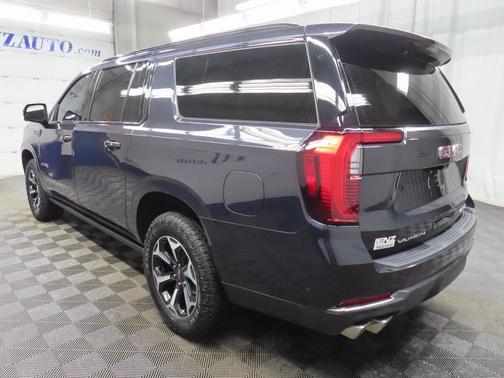 2025 GMC Yukon XL AT4