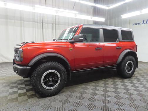 Hot Pepper Red Metallic Tinted Clearcoat 2023 Ford Bronco Badlands