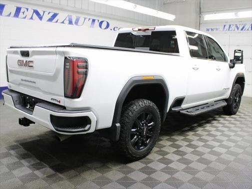 2024 GMC Sierra 2500 AT4