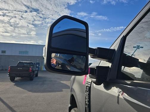 2025 Ford F-250 Platinum