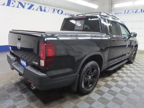 Crystal Black Pearl 2022 Honda Ridgeline Black