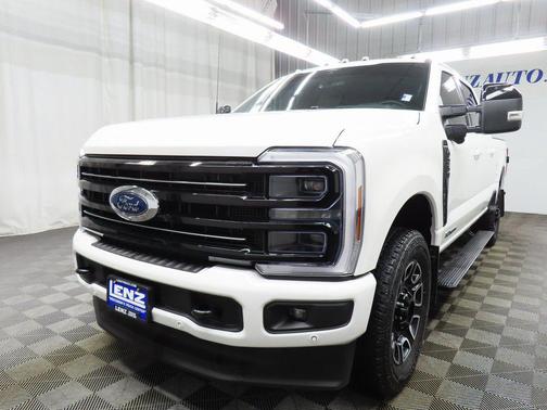 2025 Ford F-250 Platinum