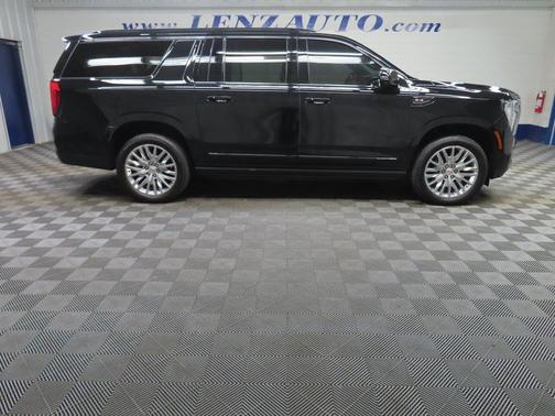 Onyx Black 2025 GMC Yukon XL Denali
