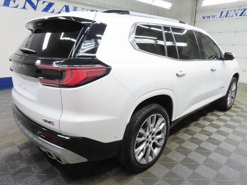 2025 GMC Acadia Denali
