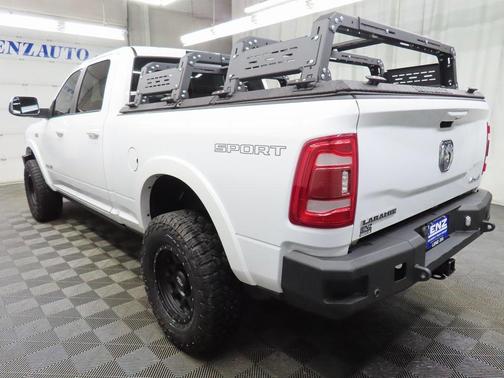 2022 RAM 2500 Laramie Crew Cab 4x4 6'4' Box