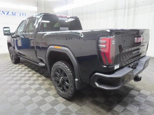 2024 GMC Sierra 2500 AT4