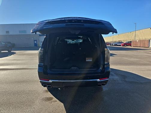 2025 Chevrolet Suburban 4WD High Country