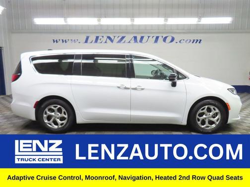 Bright White Clearcoat 2024 Chrysler Pacifica Limited