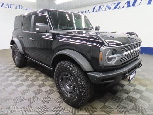 Shadow Black 2025 Ford Bronco Badlands