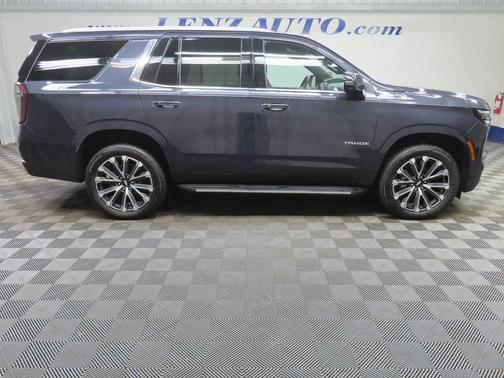 Dark Ash Metallic 2025 Chevrolet Tahoe High Country
