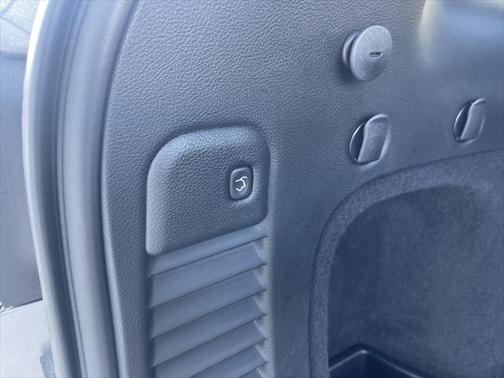 Photo 5 of 33 of 2019 Jeep Grand Cherokee Altitude
