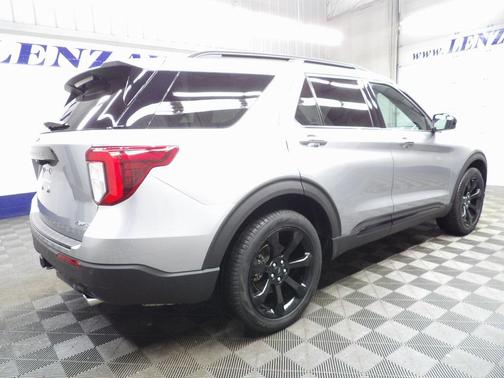 2024 Ford Explorer ST-Line