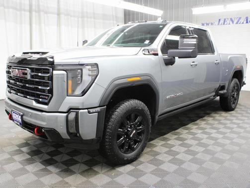 2024 GMC Sierra 2500 AT4