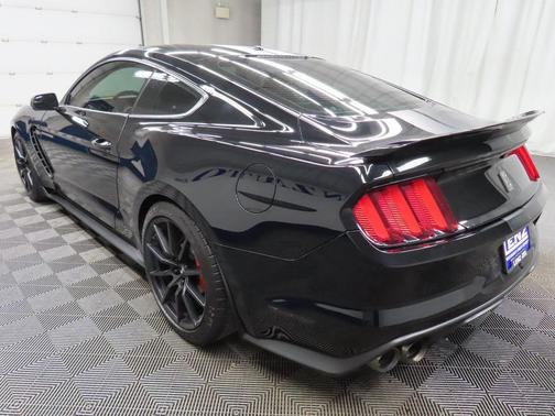 2017 Ford Shelby GT350 Base